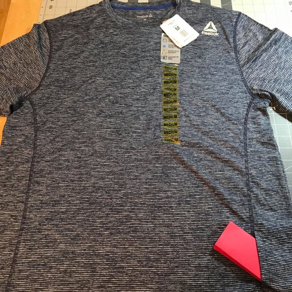 Reebok Active Relaxed Fit Active-wear Light Weight - Picture 2 of 4